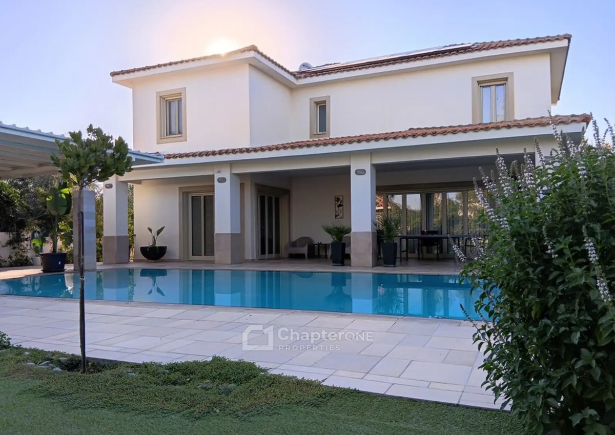 Detached Villa For Sale  in  Strovolos - Chryseleousa