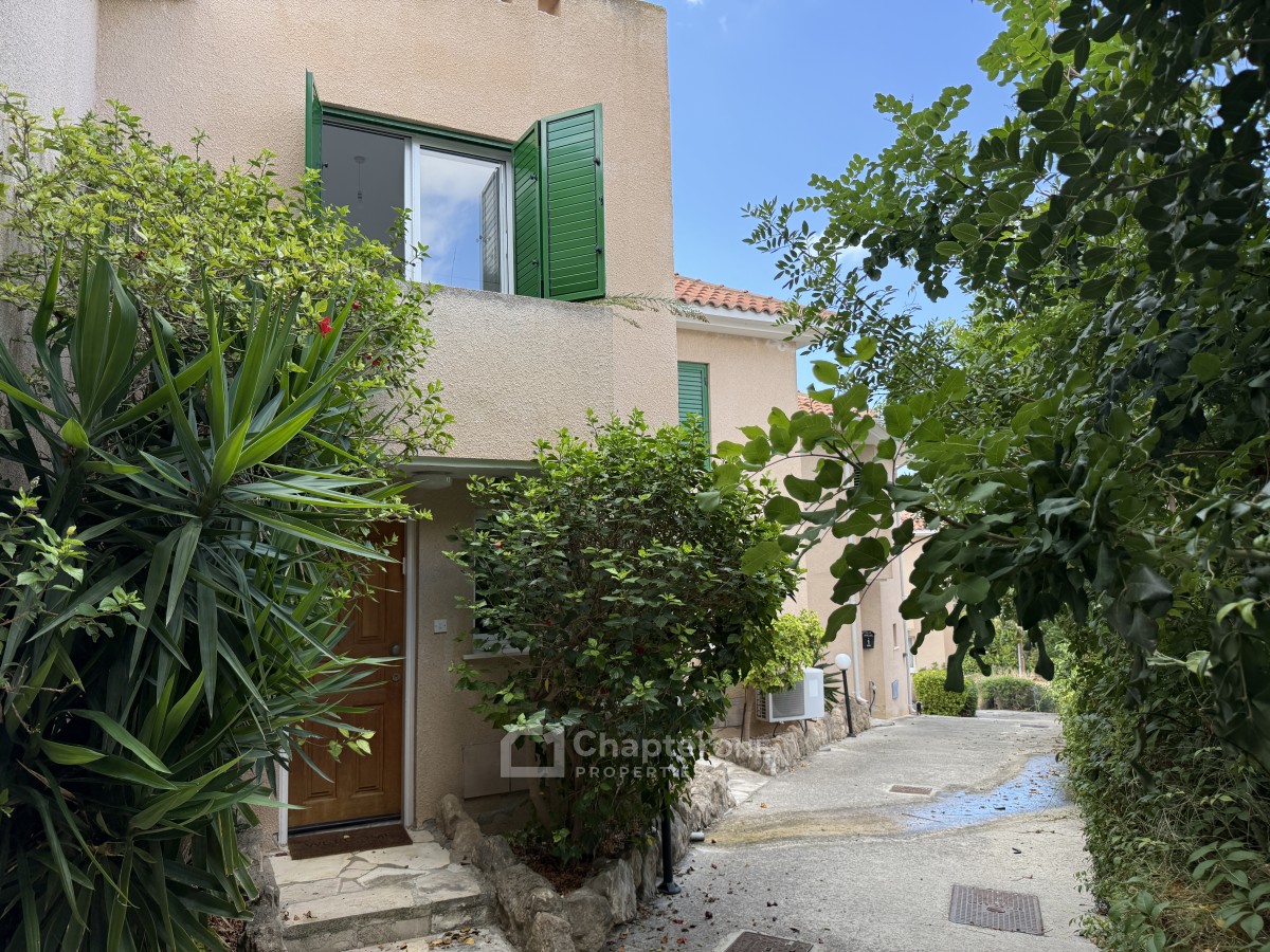 Townhouse For Sale  in  Peyia