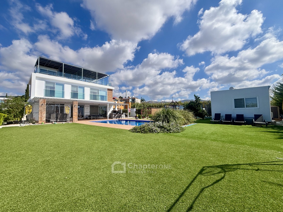 Detached Villa For Sale  in  Peyia - Coral Bay