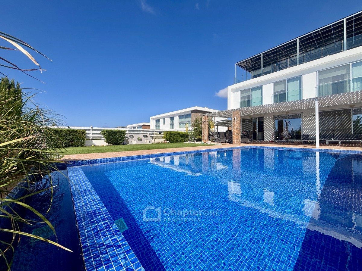 Detached Villa For Sale  in  Peyia - Coral Bay