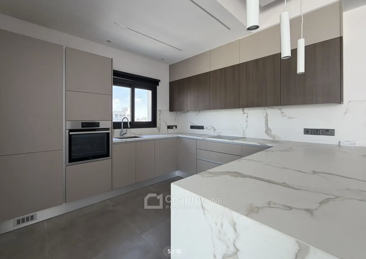 Penthouse For Rent  in  Nicosia - Lykabittos