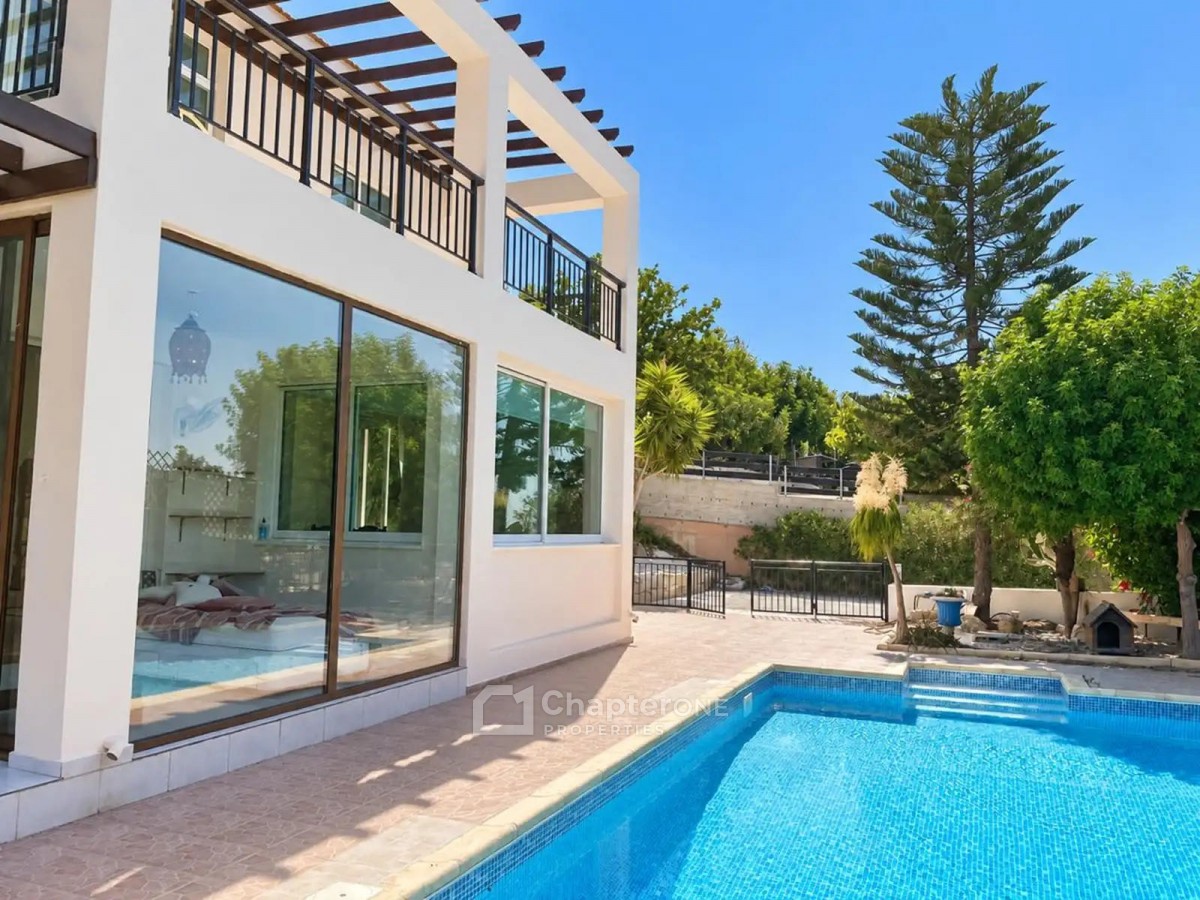 Detached Villa For Sale  in  Select Location