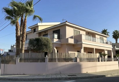 Strovolos - Chryseleousa Penthouse For Sale | C12977