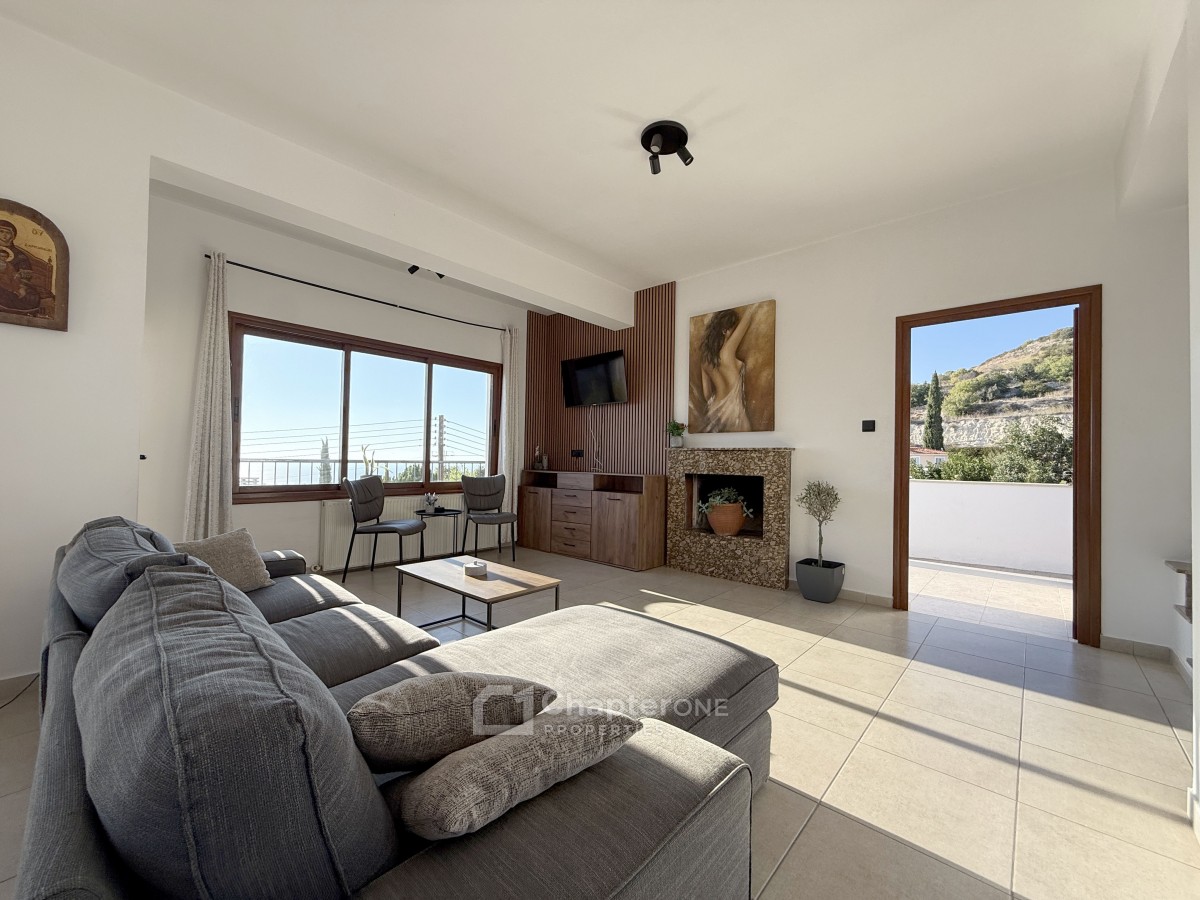 Detached Villa For Sale  in  Tsada