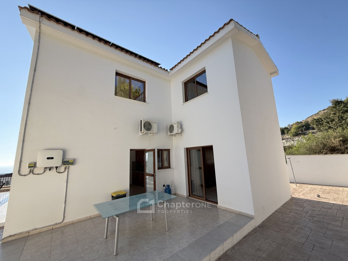 Detached Villa For Sale  in  Tsada