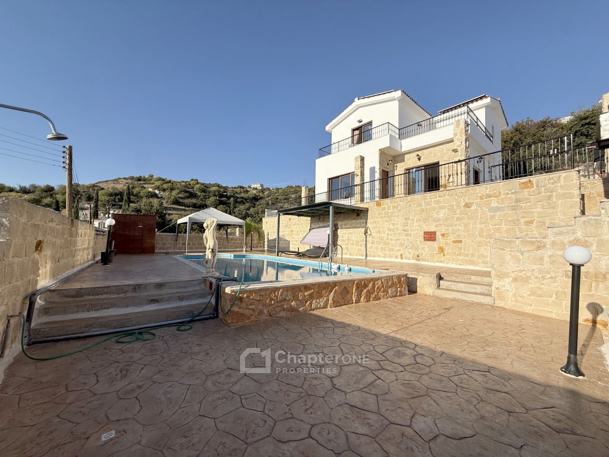 Detached Villa For Sale  in  Tsada