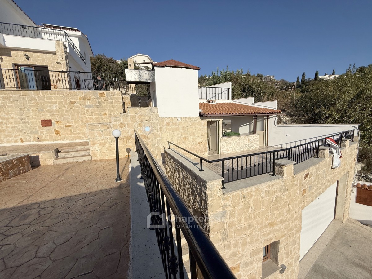 Detached Villa For Sale  in  Tsada