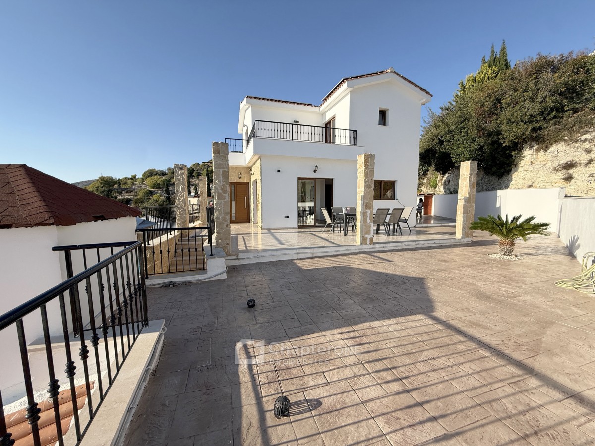 Detached Villa For Sale  in  Tsada