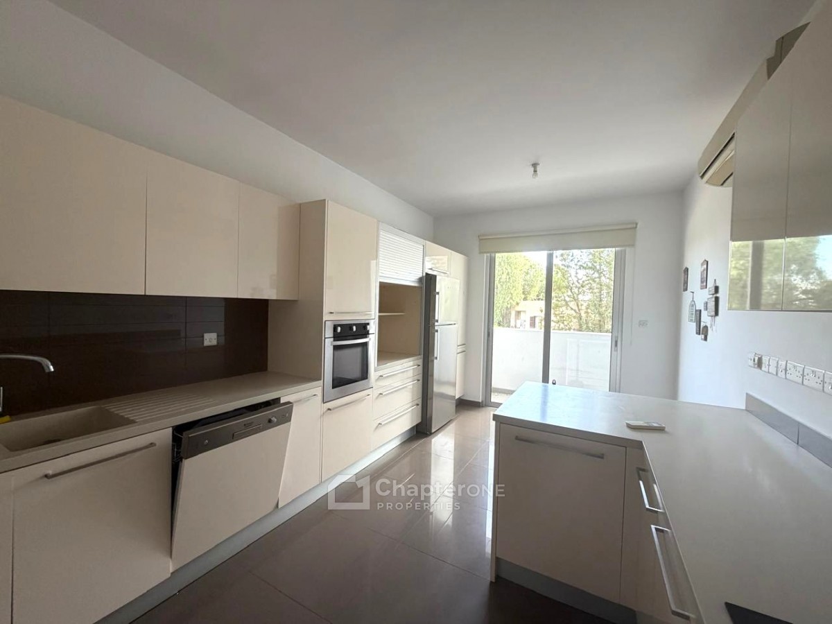 Apartment For Rent  in  Select Location