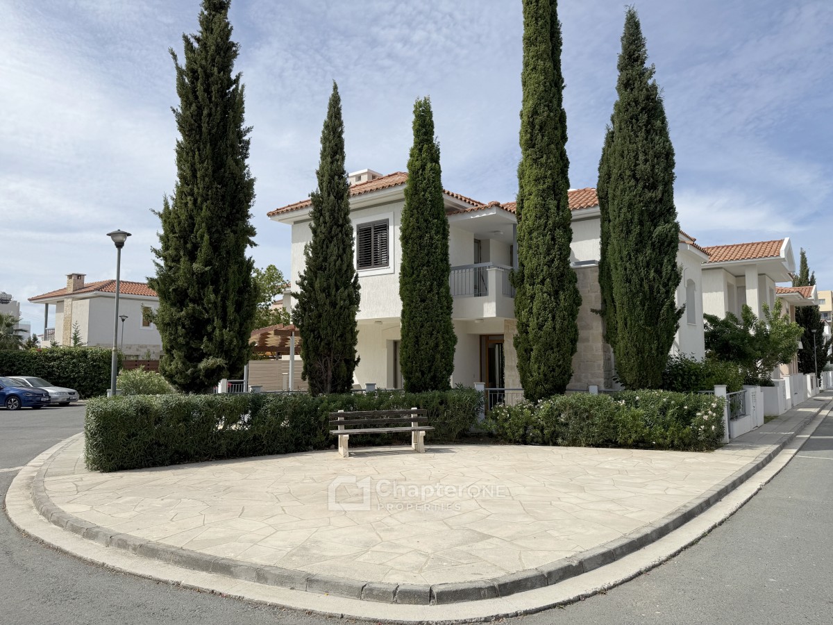 Detached Villa For Sale  in  Kato Paphos - Universal