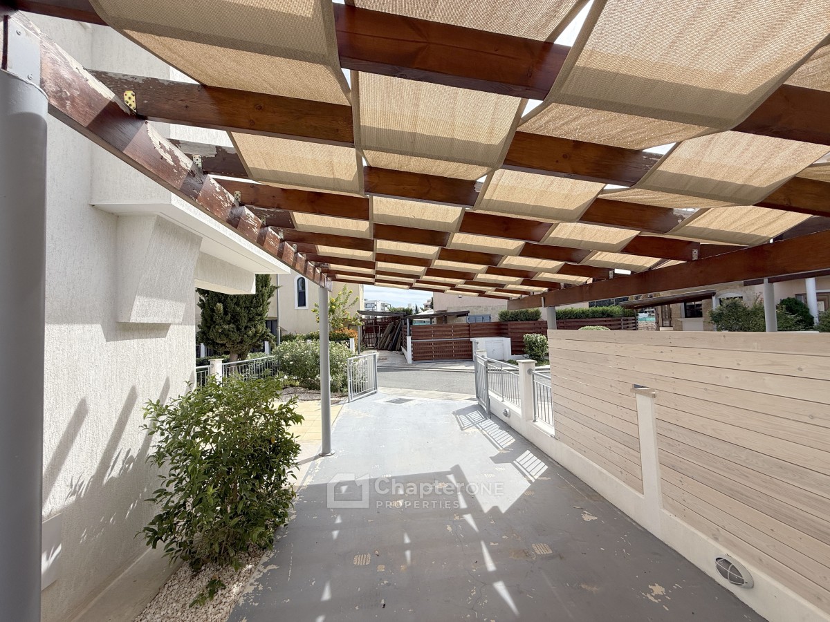Detached Villa For Sale  in  Kato Paphos - Universal
