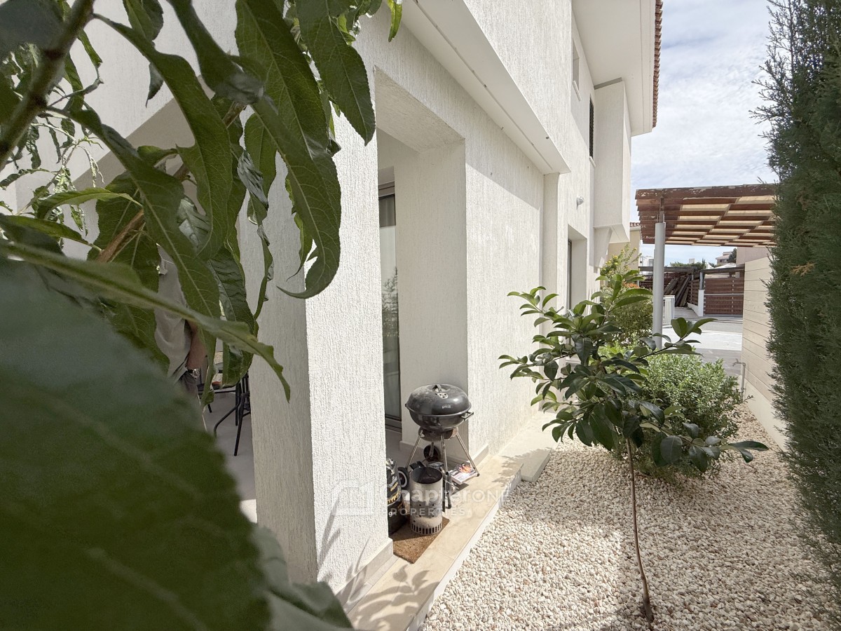 Detached Villa For Sale  in  Kato Paphos - Universal