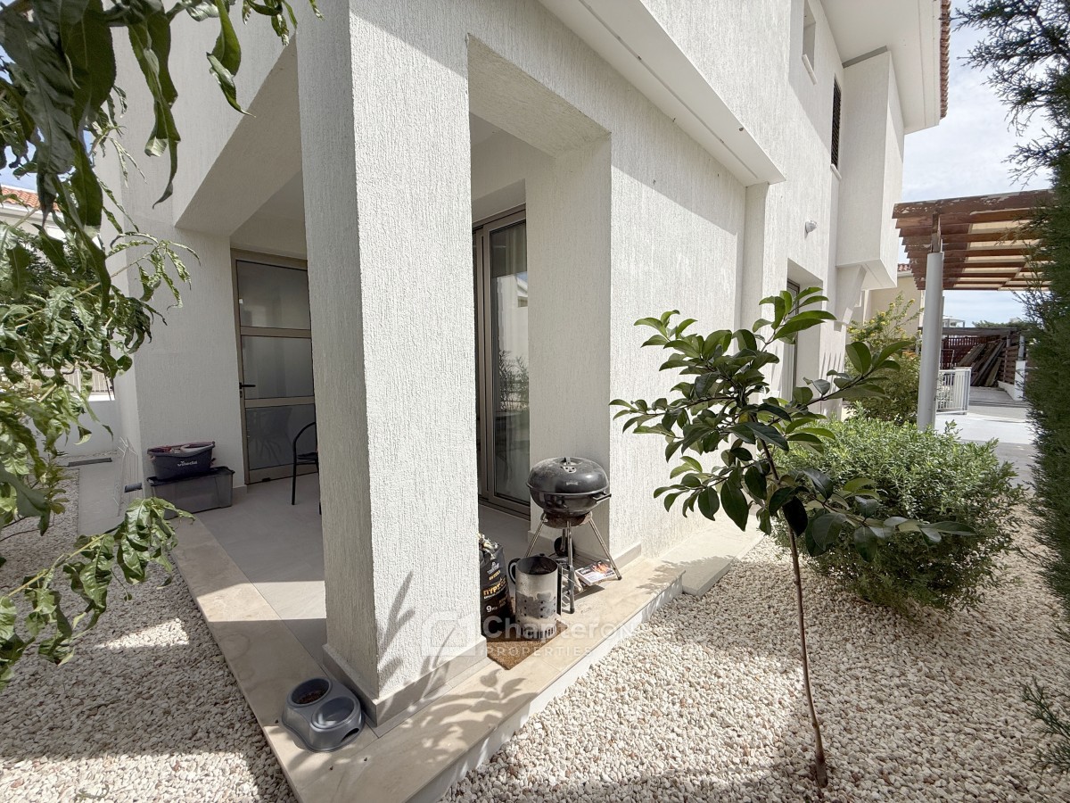 Detached Villa For Sale  in  Kato Paphos - Universal