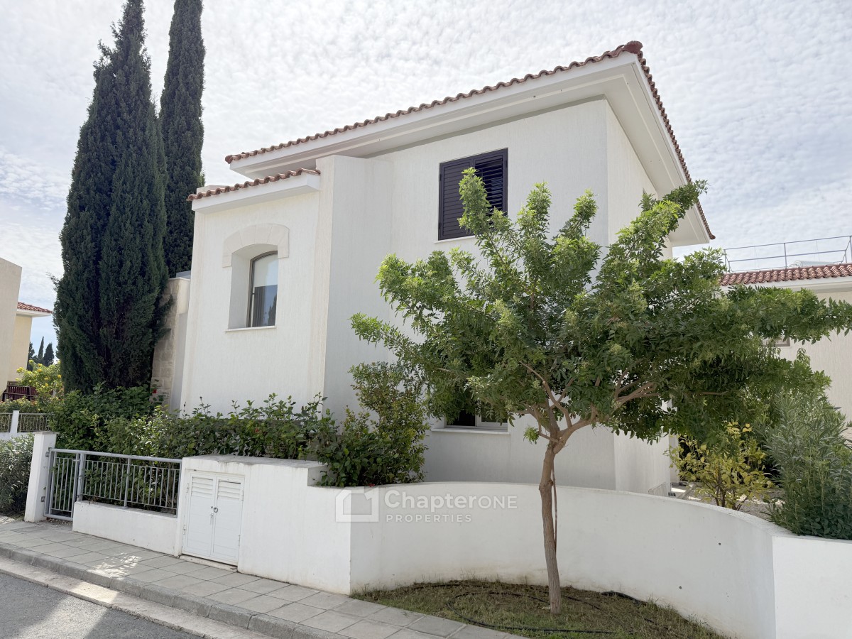 Detached Villa For Sale  in  Kato Paphos - Universal