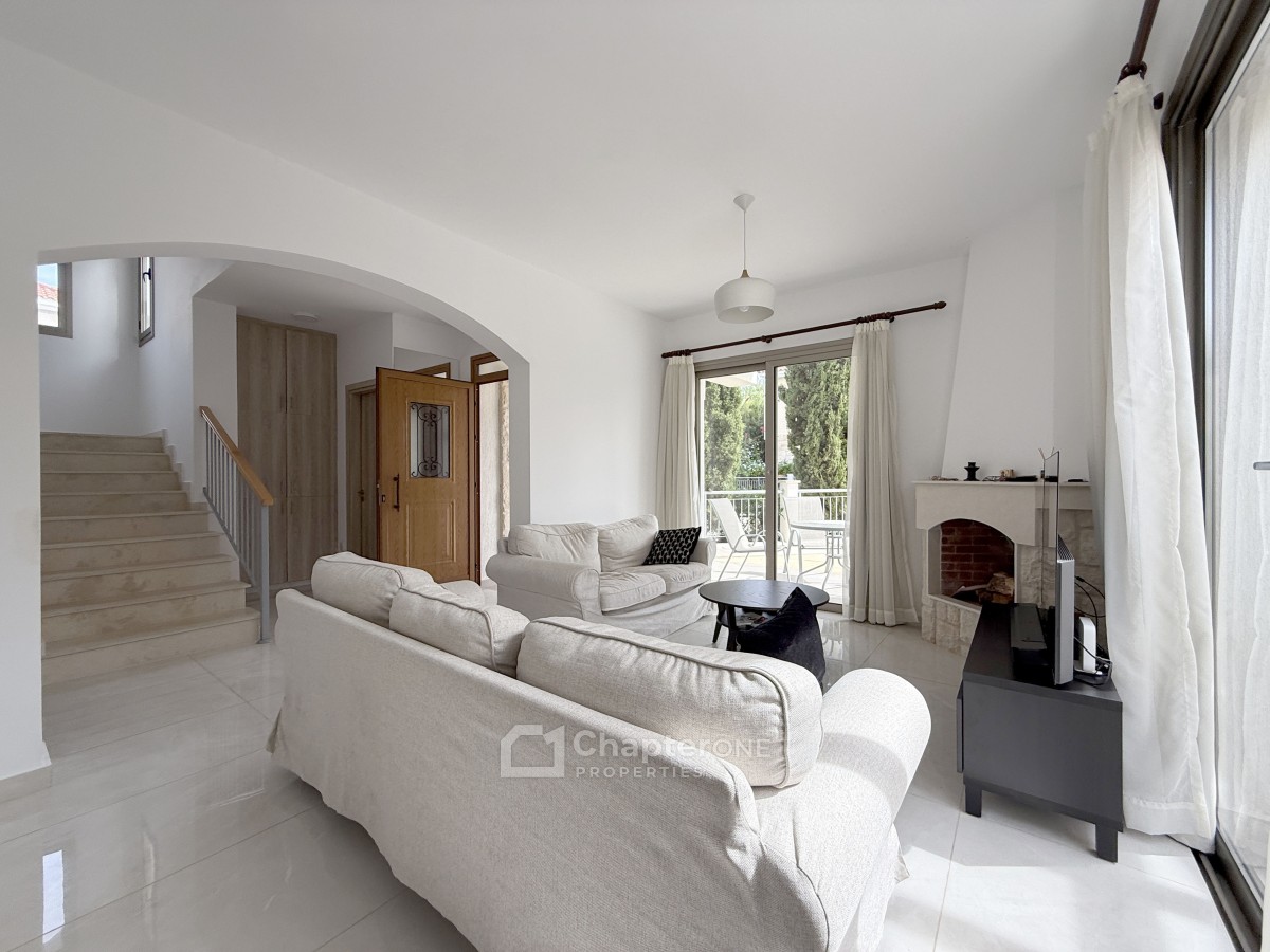 Detached Villa For Sale  in  Kato Paphos - Universal