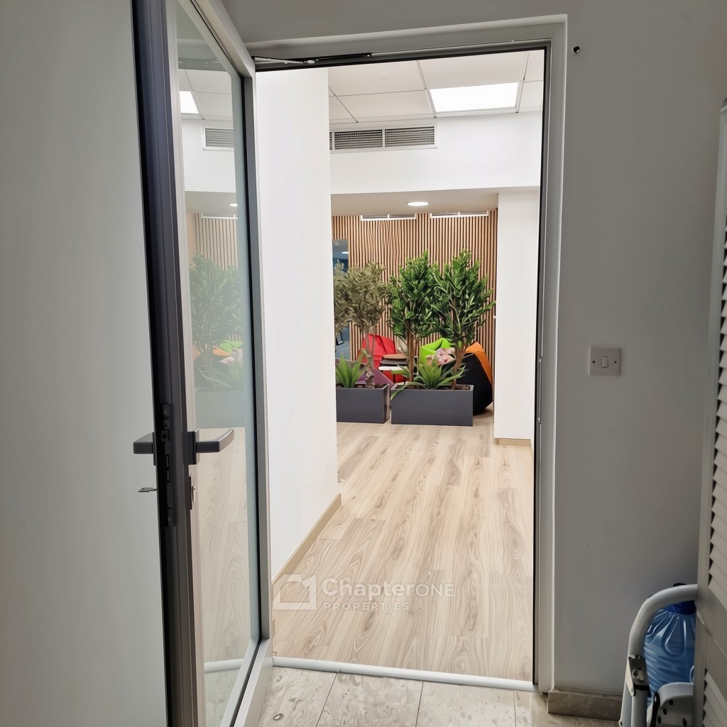 Office  For Sale  in  Egkomi - Makedonitissa