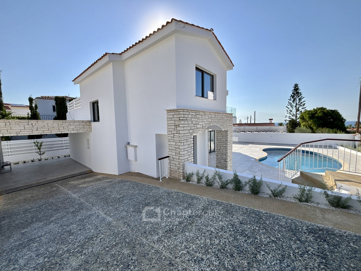 Detached Villa For Sale  in  Peyia - St. George