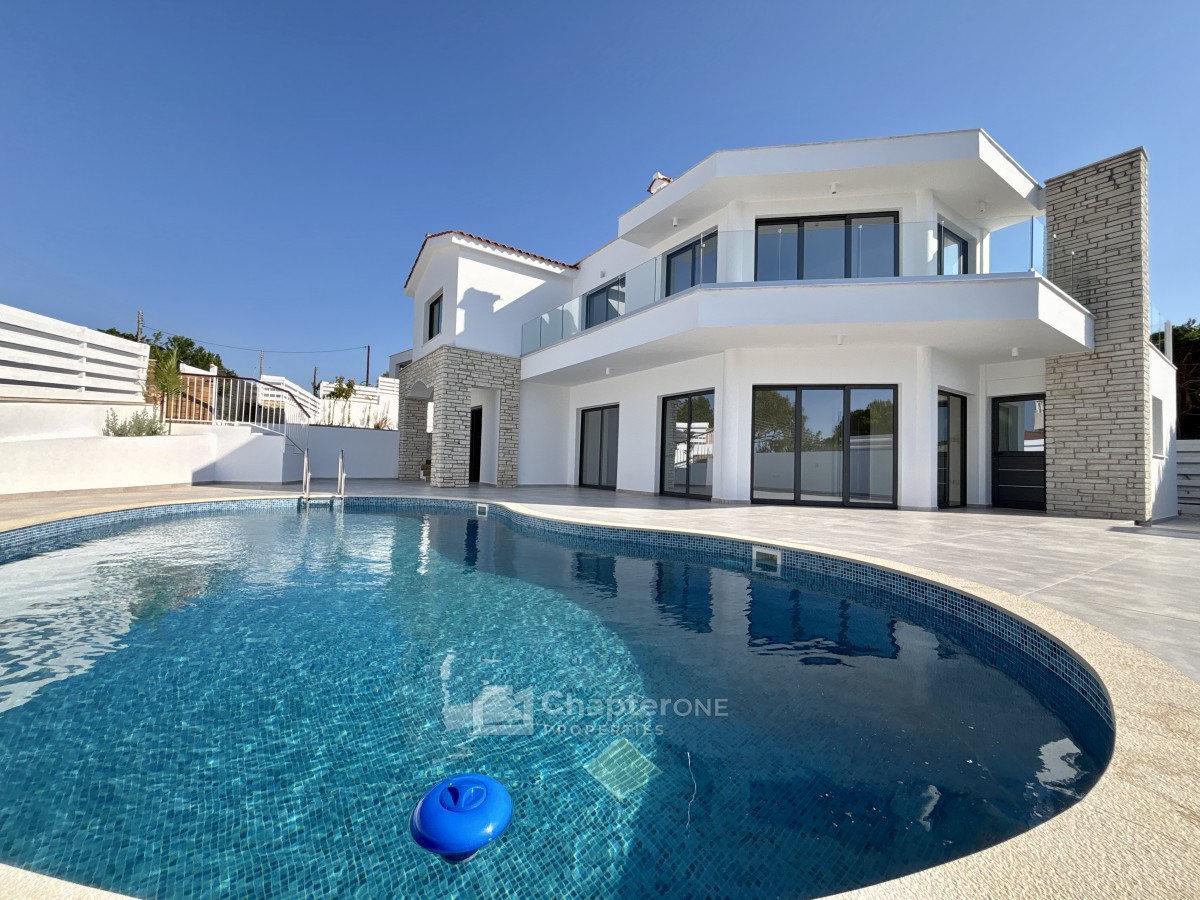Detached Villa For Sale  in  Peyia - St. George