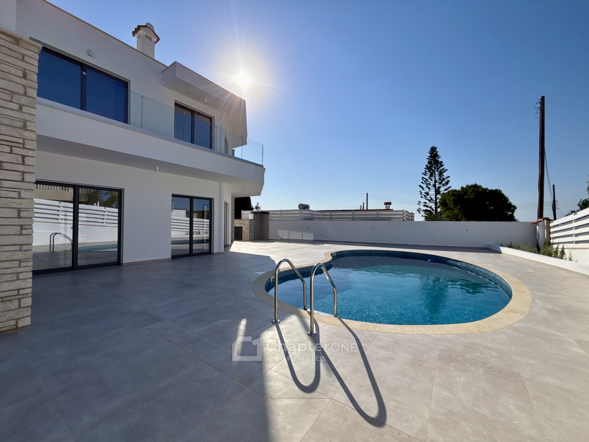 Detached Villa For Sale  in  Peyia - St. George