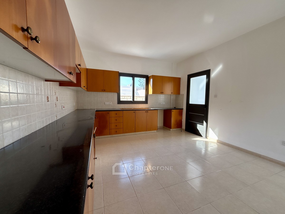 Detached Villa For Sale  in  Peyia - St. George