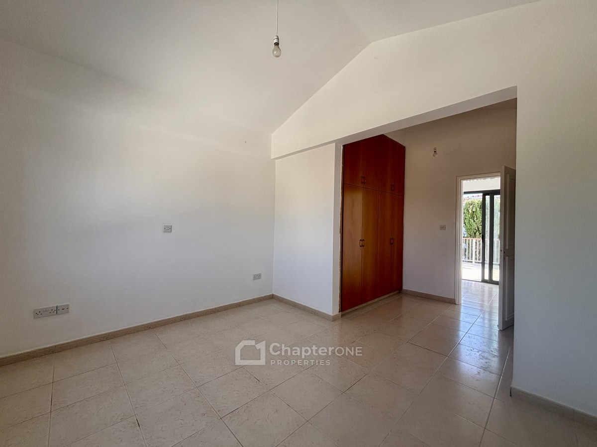 Detached Villa For Sale  in  Peyia - St. George
