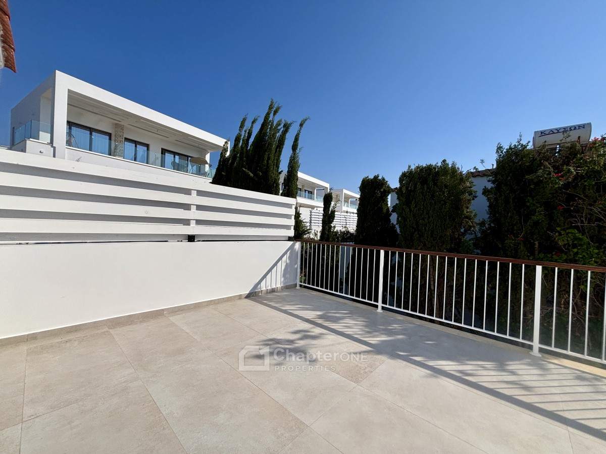 Detached Villa For Sale  in  Peyia - St. George