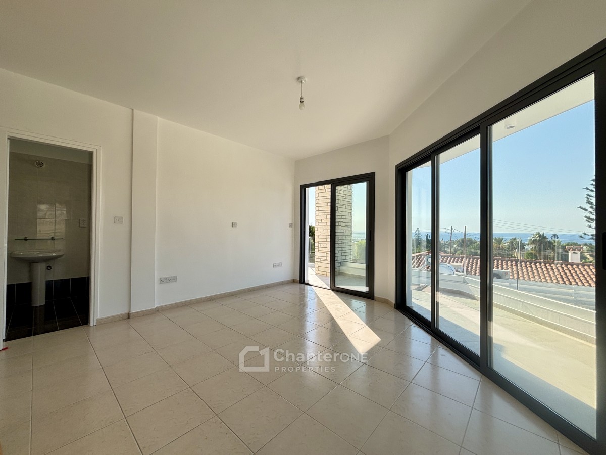 Detached Villa For Sale  in  Peyia - St. George