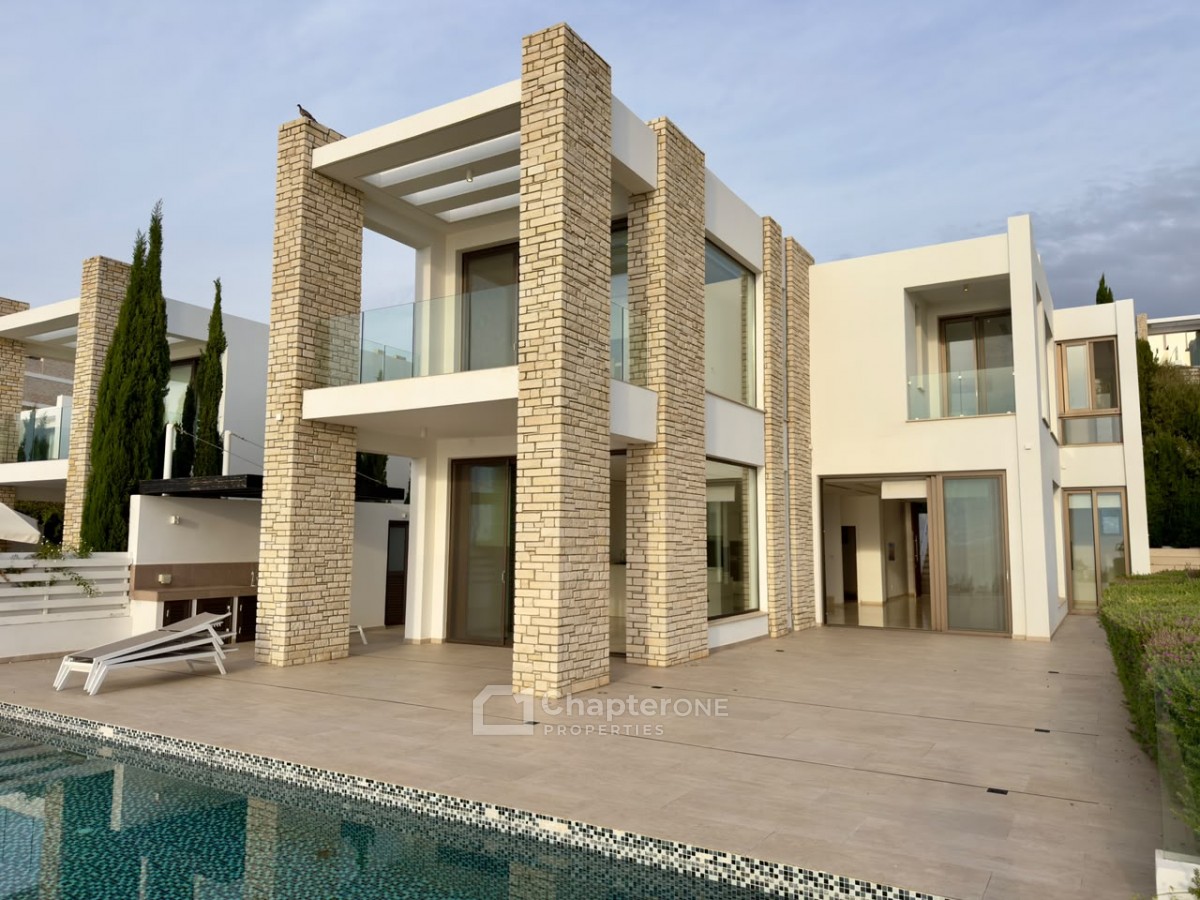 Detached Villa For Sale  in  Peyia - St. George