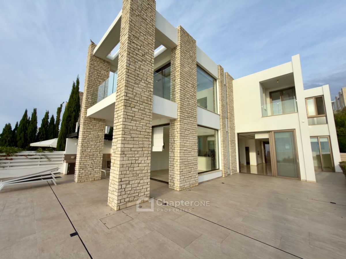 Detached Villa For Sale  in  Peyia - St. George