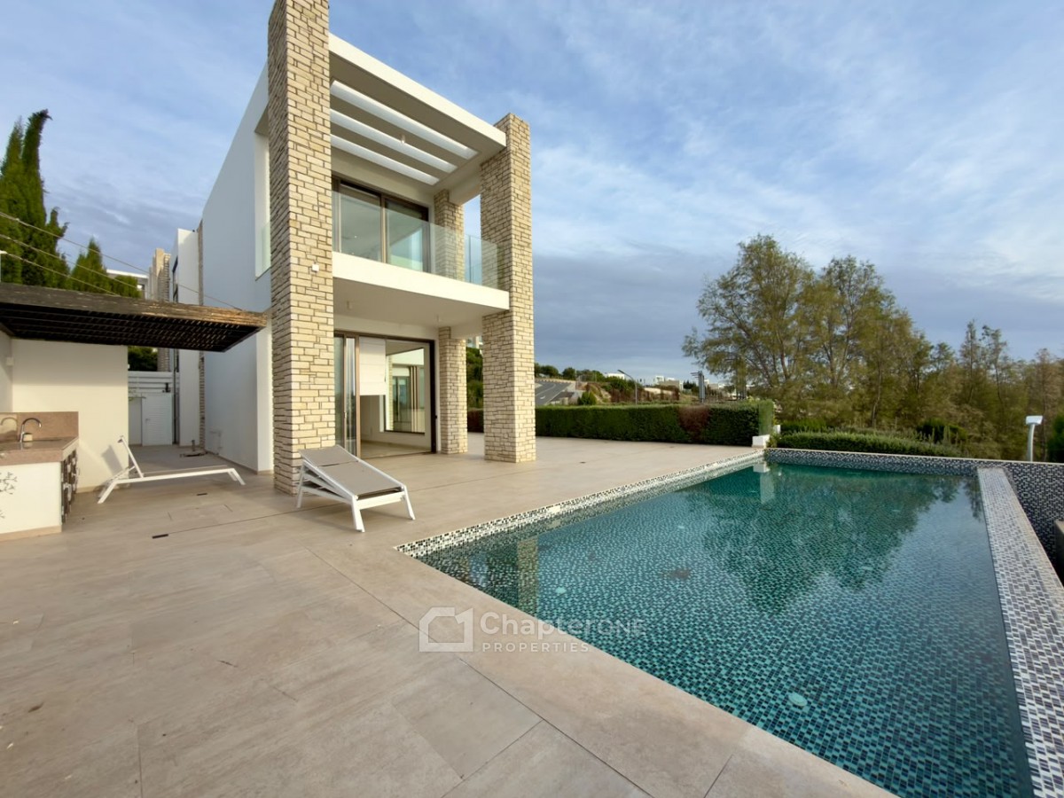 Detached Villa For Sale  in  Peyia - St. George